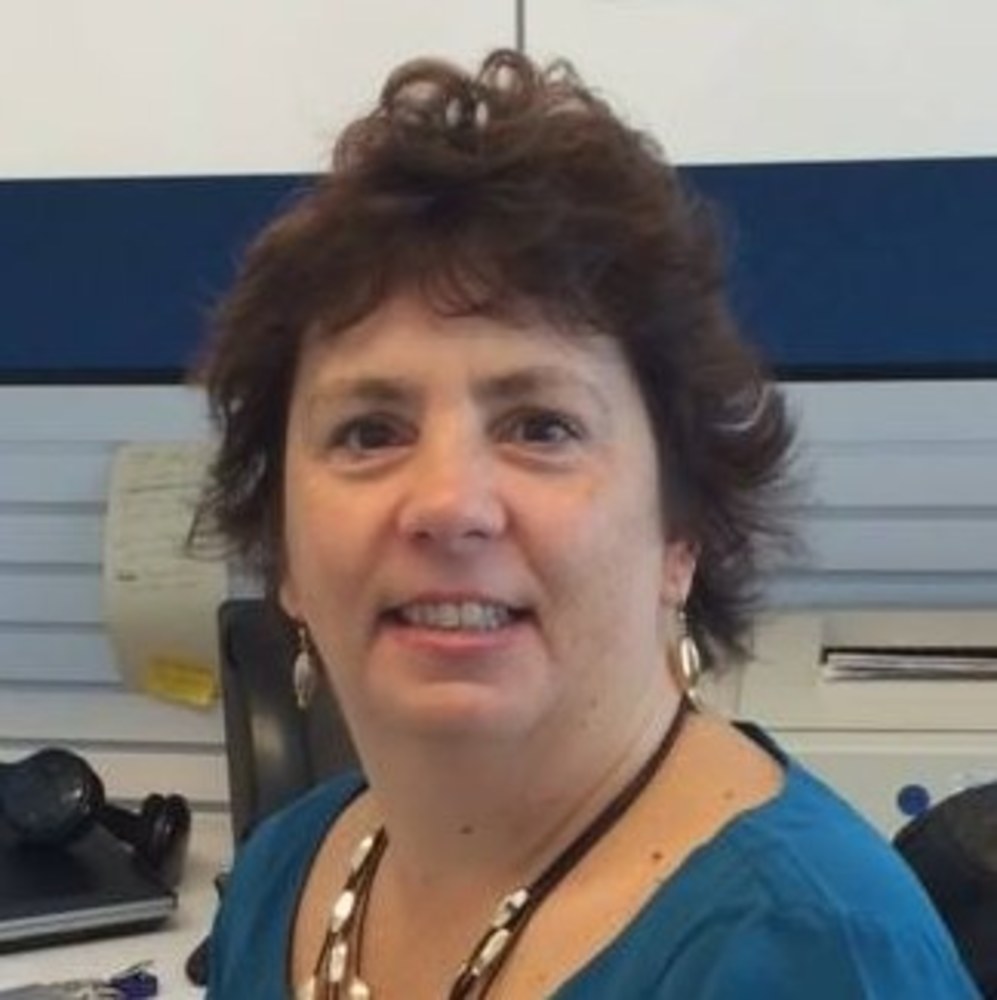 Meet your Posher, Gena